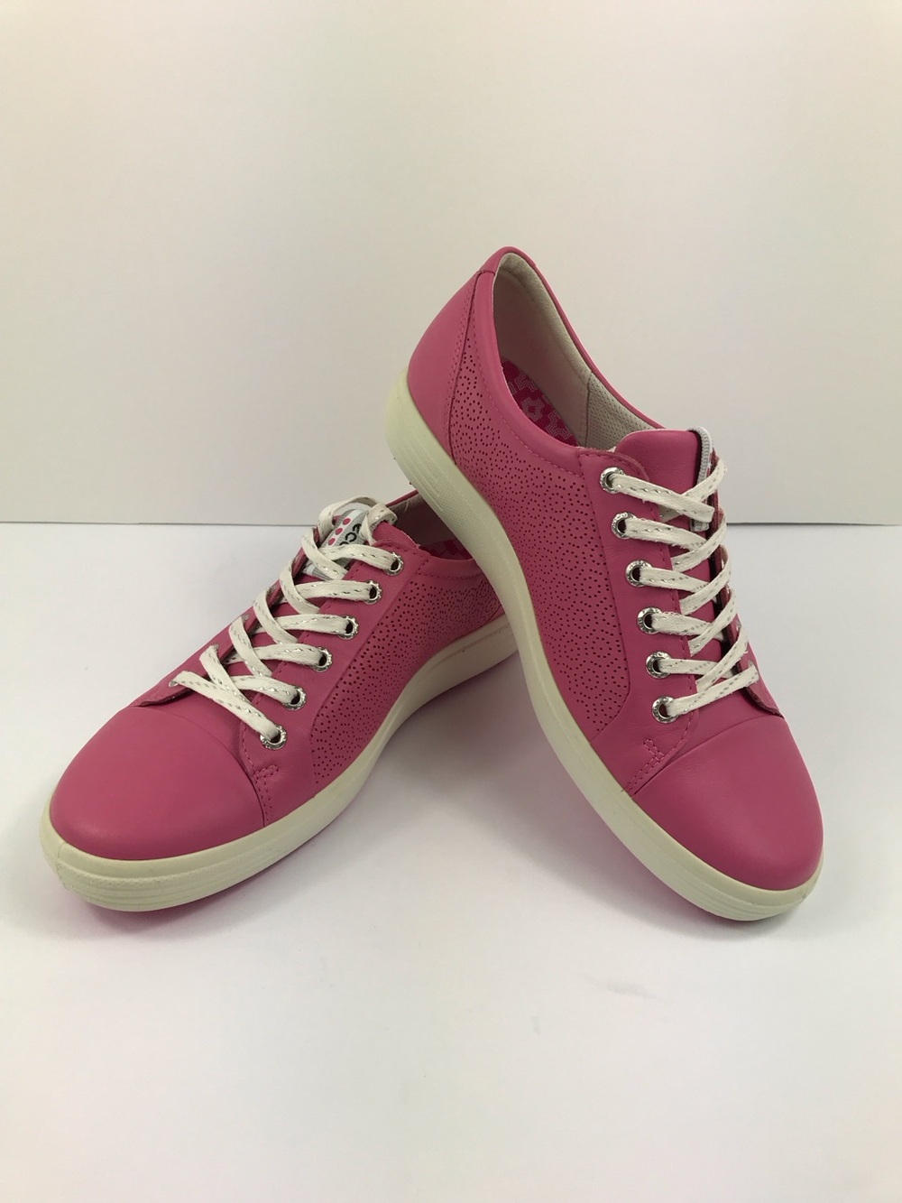 ECCO Golf Perforated Leather Lace Up Pink Sneakers US 10 / EU 41 Extra Width